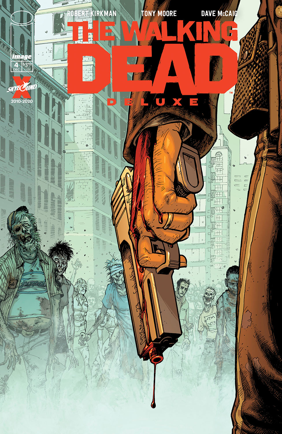 Walking Dead Deluxe #4 Cover B Moore & Mccaig (Mature)