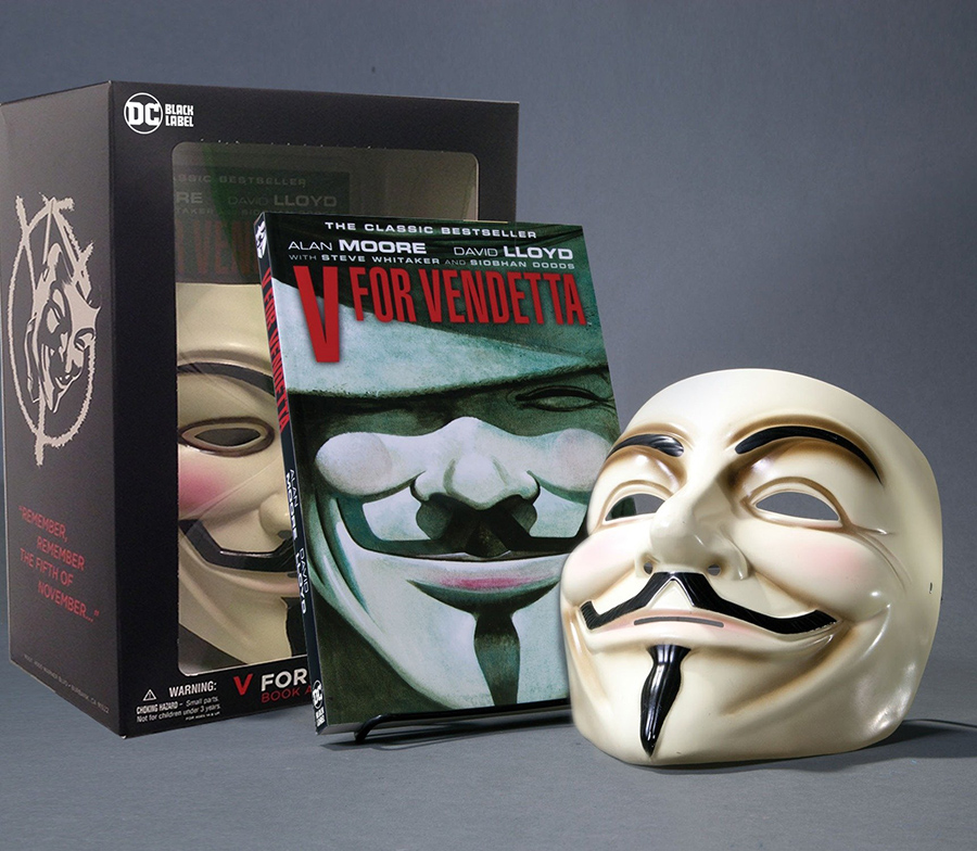 V for Vendetta Book And Mask Set New Edition (Mature)