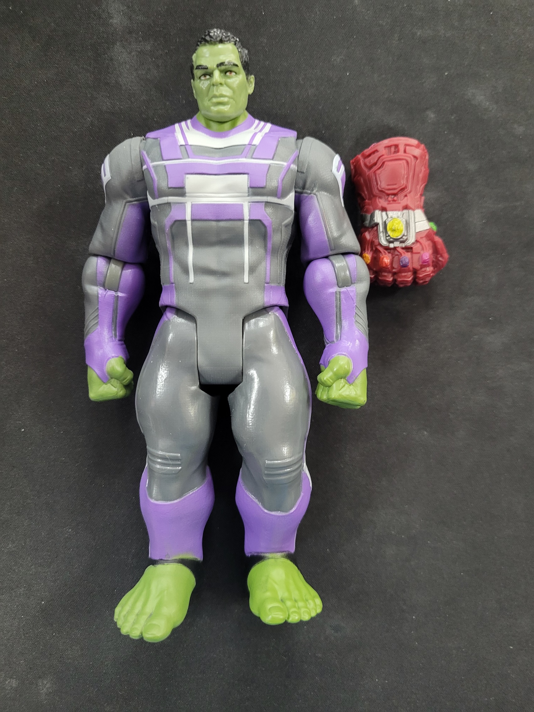 Marvel Avengers Endgame 6 Inch Iron Gauntlet Hulk Pre-Owned