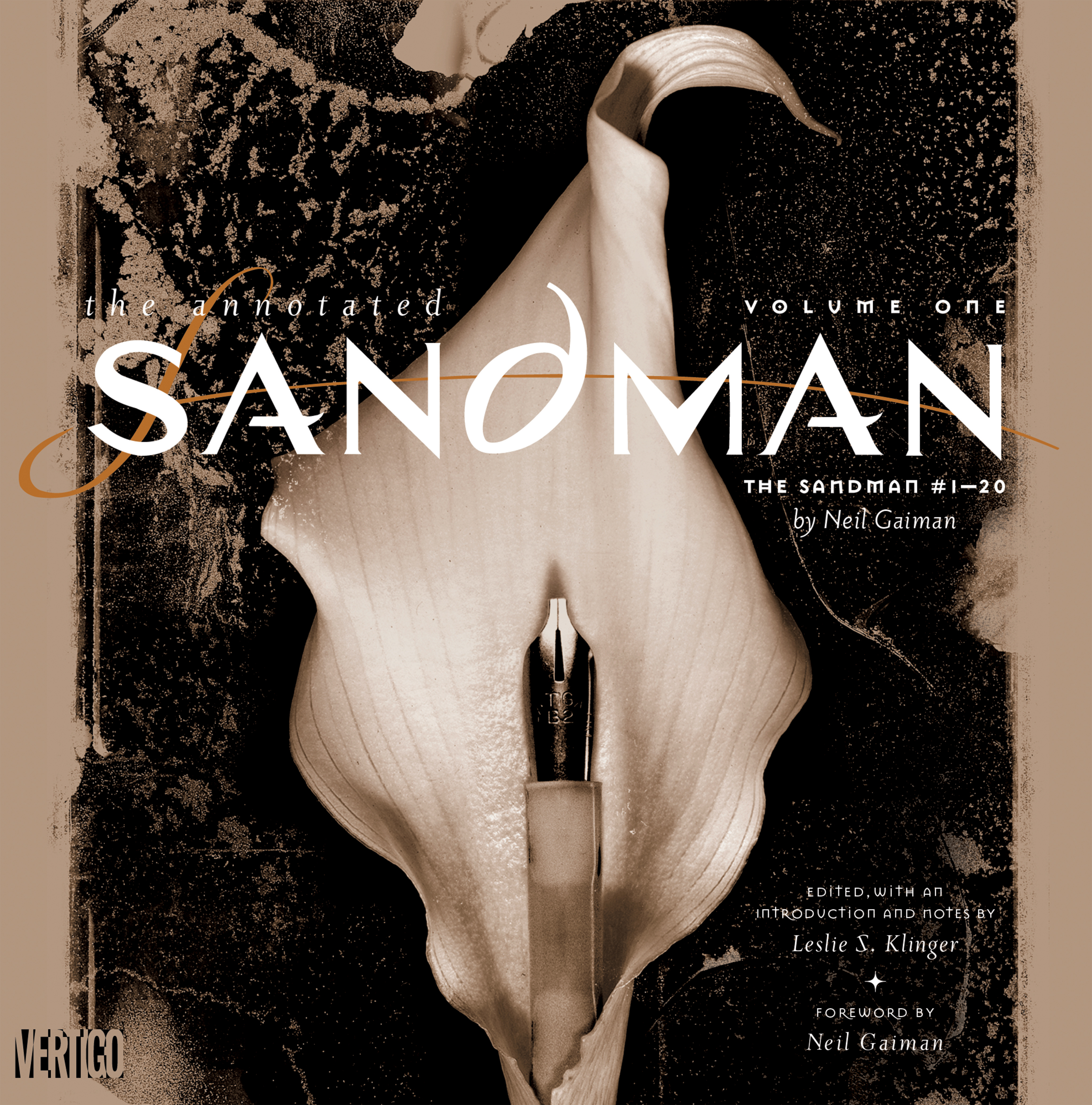 Annotated Sandman Hardcover Volume 1 (2022 Edition)