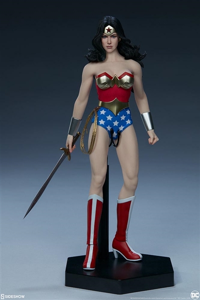 Wonder Woman Sixth Scale Figure