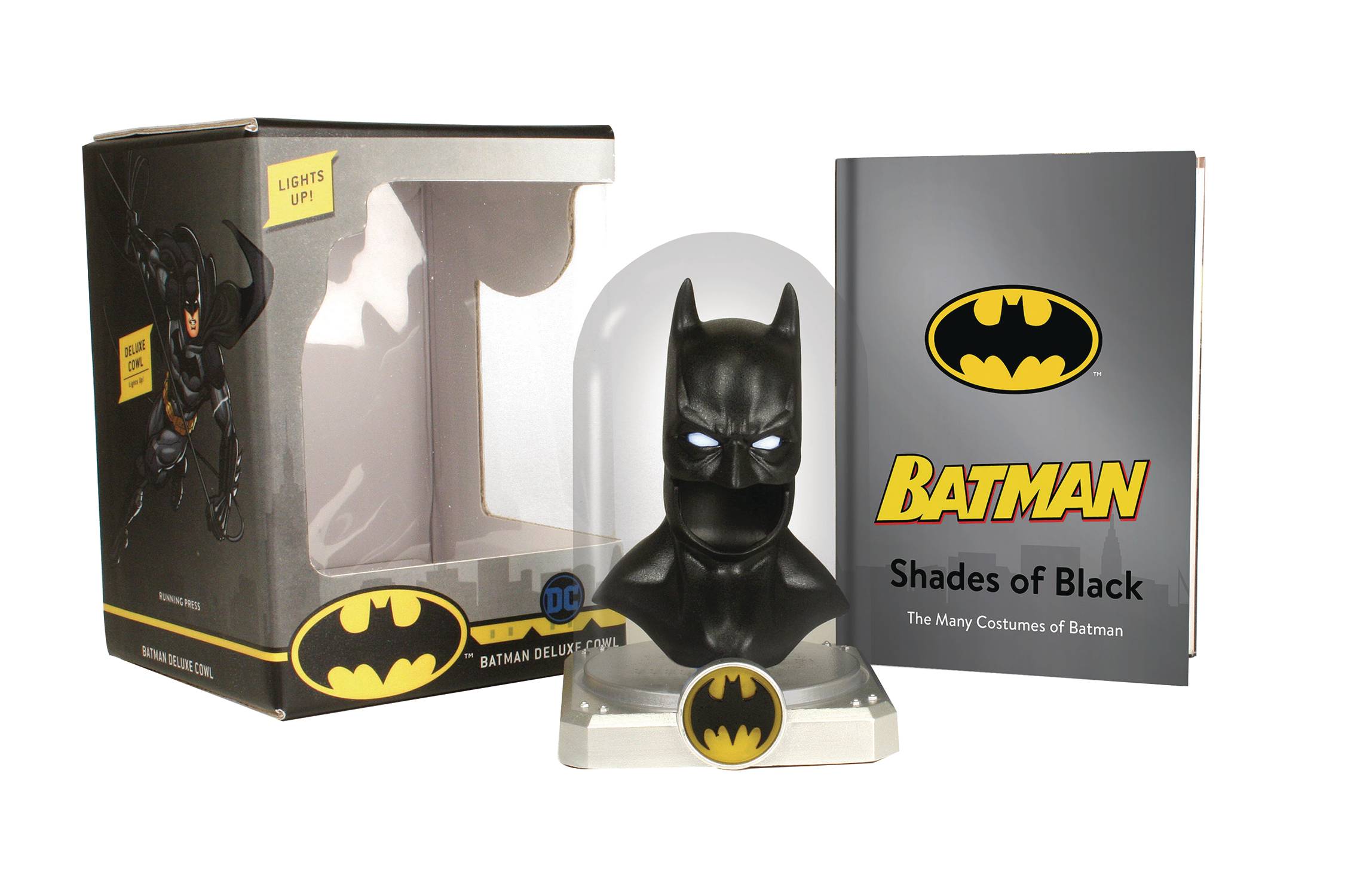 Batman Deluxe Cowl & Illustrated Book Kit