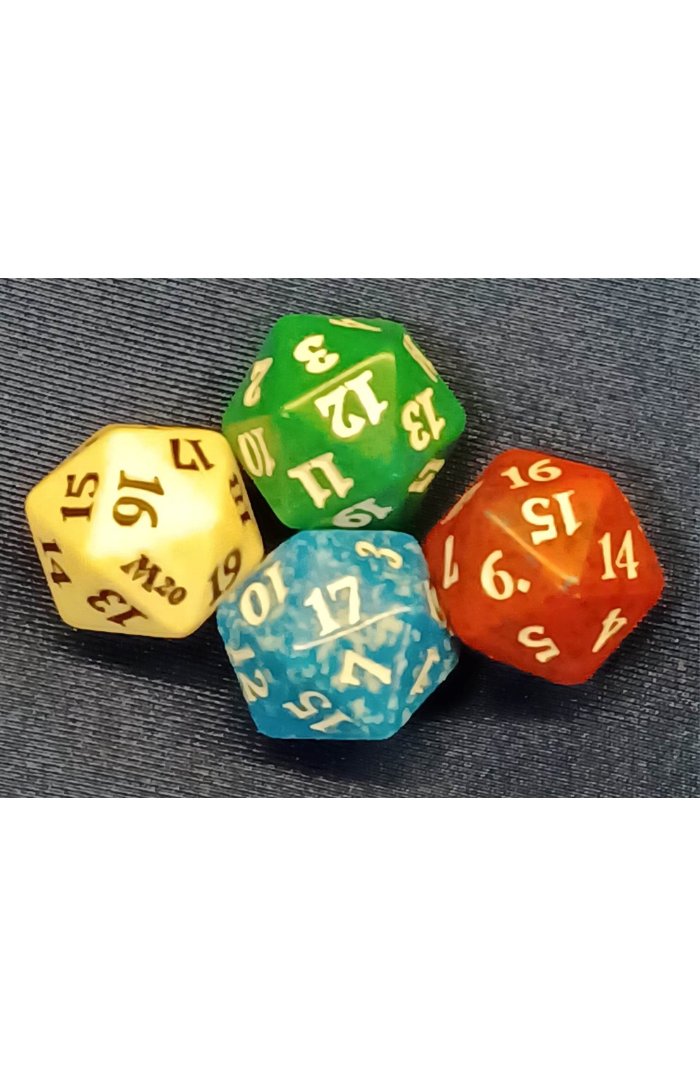 Dice: D20 20-Sided Individual Spin Down Lifecounter Die