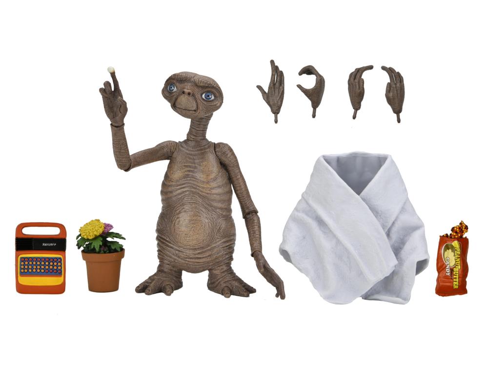 E.T. 40th Anniversary - 7" Fig- Ultimate E.T. Case 6