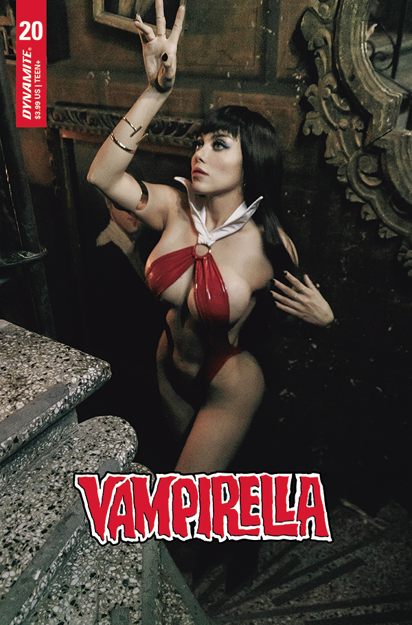 Vampirella #20 Cover E Lorraine Cosplay
