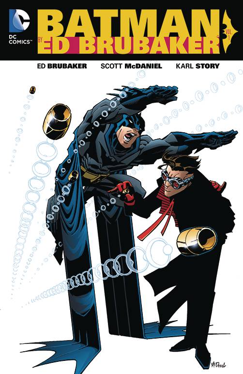 Batman by Ed Brubaker Graphic Novel Volume 1