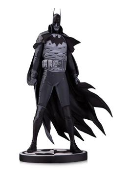 Batman Black & White 1/10 Scale Statue By Mike Mignola