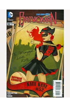 Batwoman #32 Bombshells Variant Edition