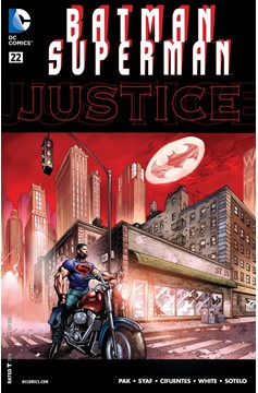 Batman Superman #22 (2013)