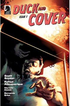 Duck and Cover #1 Cover C (Foil) (Rafael Albuquerque)