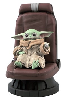 Star Wars The Mandalorian Child In Chair 1/2 Scale Statue