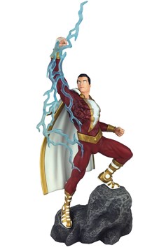 DC Gallery Shazam Comic PVC Figure