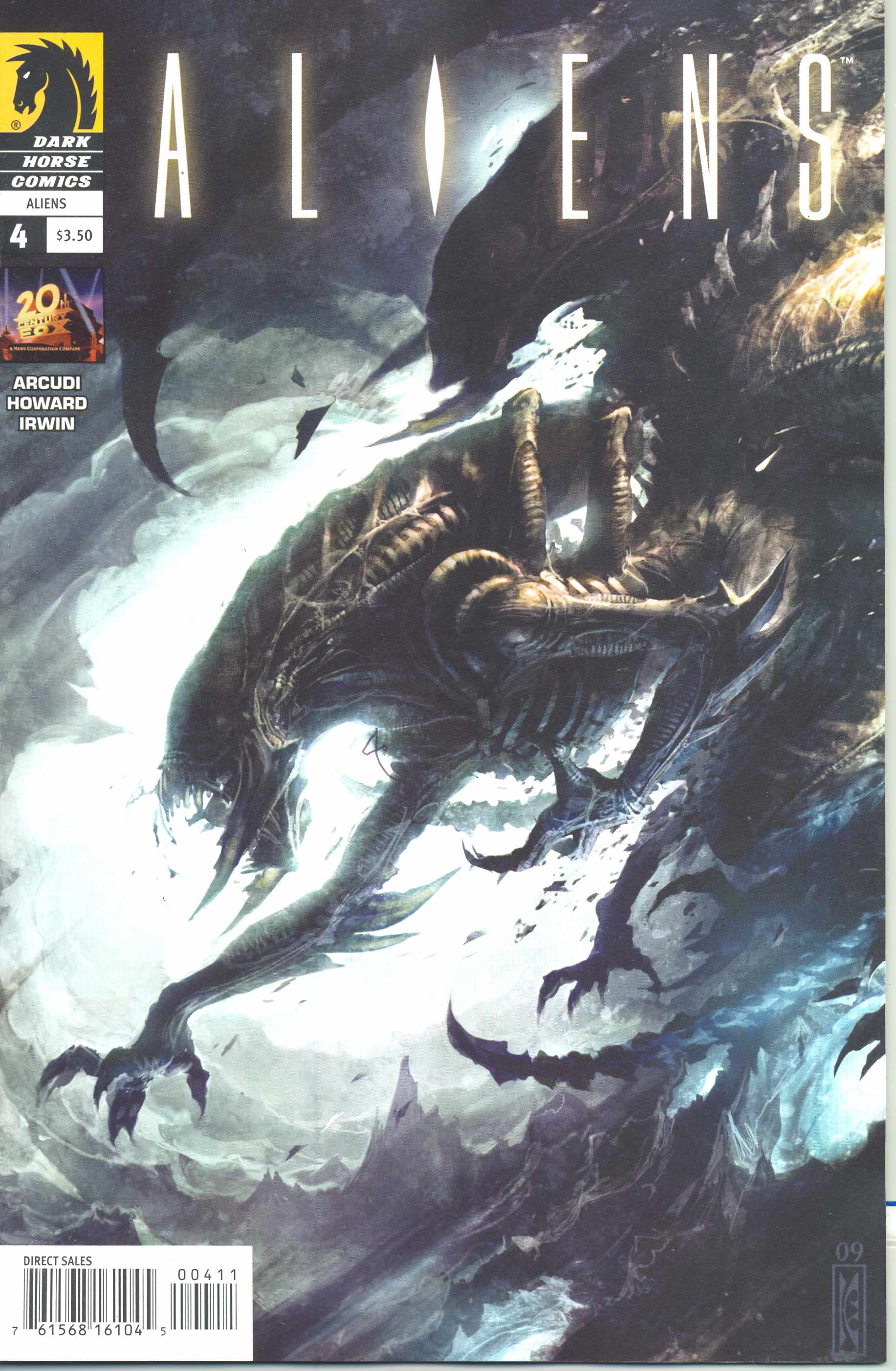 Aliens vs. Predator: Three World War #1 (Raymond Swanland cover