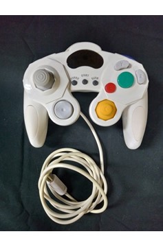 Nintendo Gamecube Third Party Controller (White) - Pre-Owned