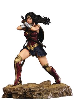 Wonder Woman 1:10 Scale Iron Studios